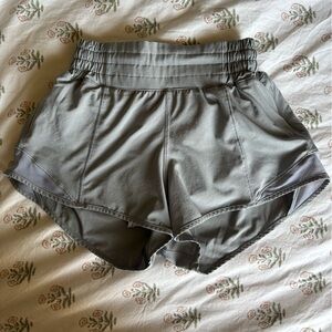 grey lululemon HR hotty hot 2.5